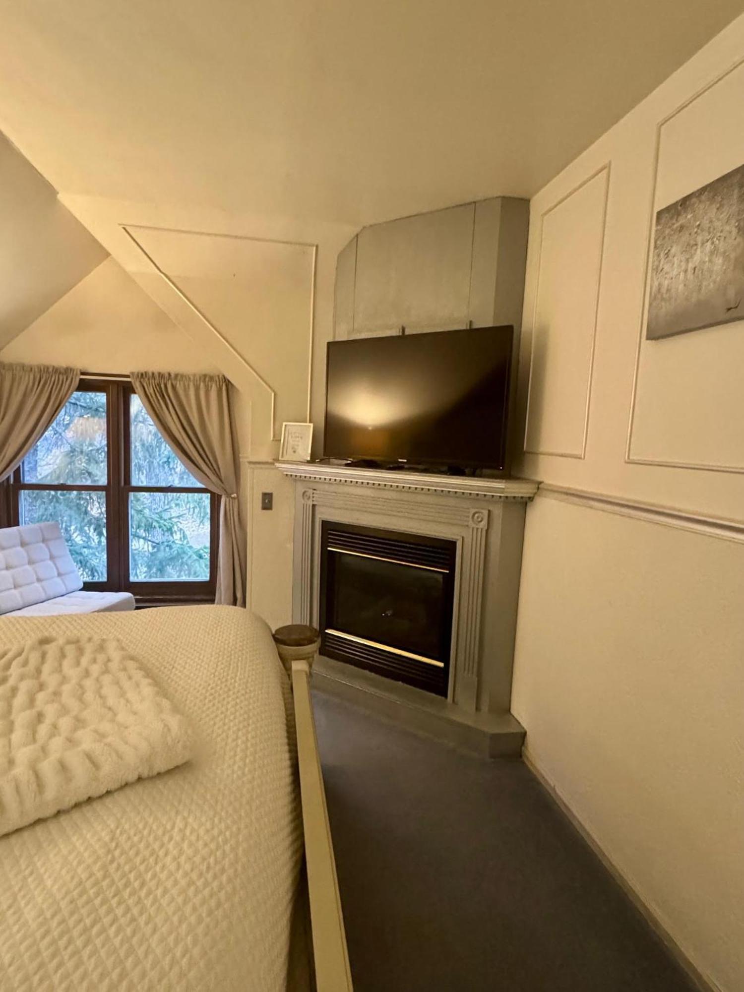 Otter Creek Eau Claire Altoona Bed & Breakfast Ngoại thất bức ảnh
